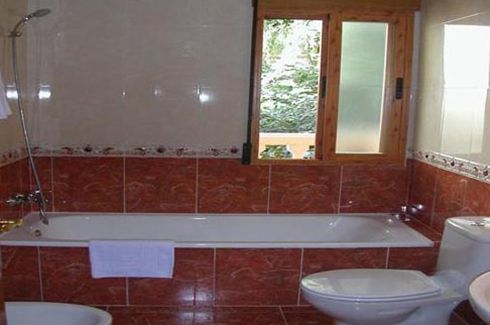 Double Room with Balcony 2