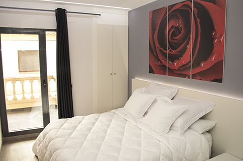 Deluxe Double Room with Balcony 9